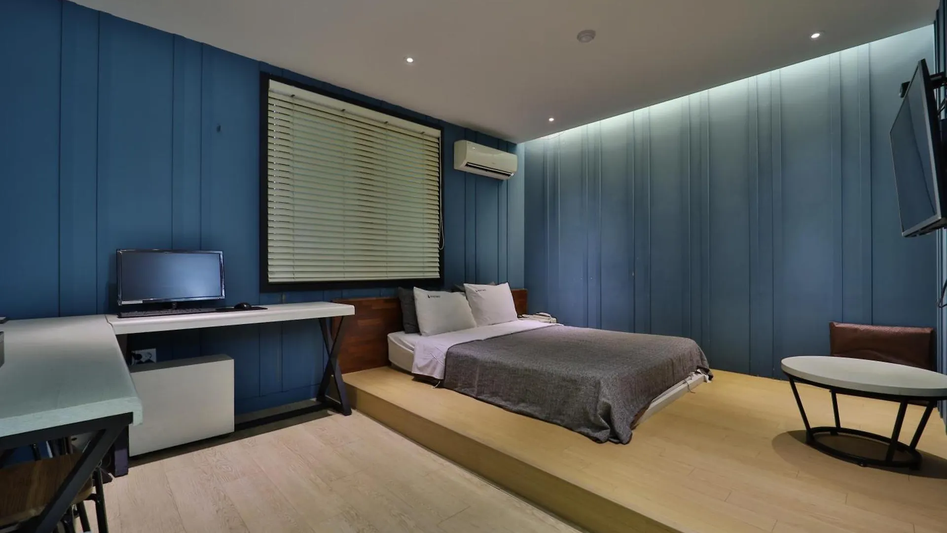 Ignis Hotel Busan 2*,