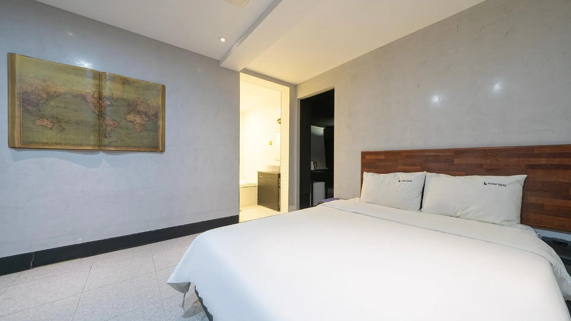 Ignis Hotel Busan 2*,  South Korea