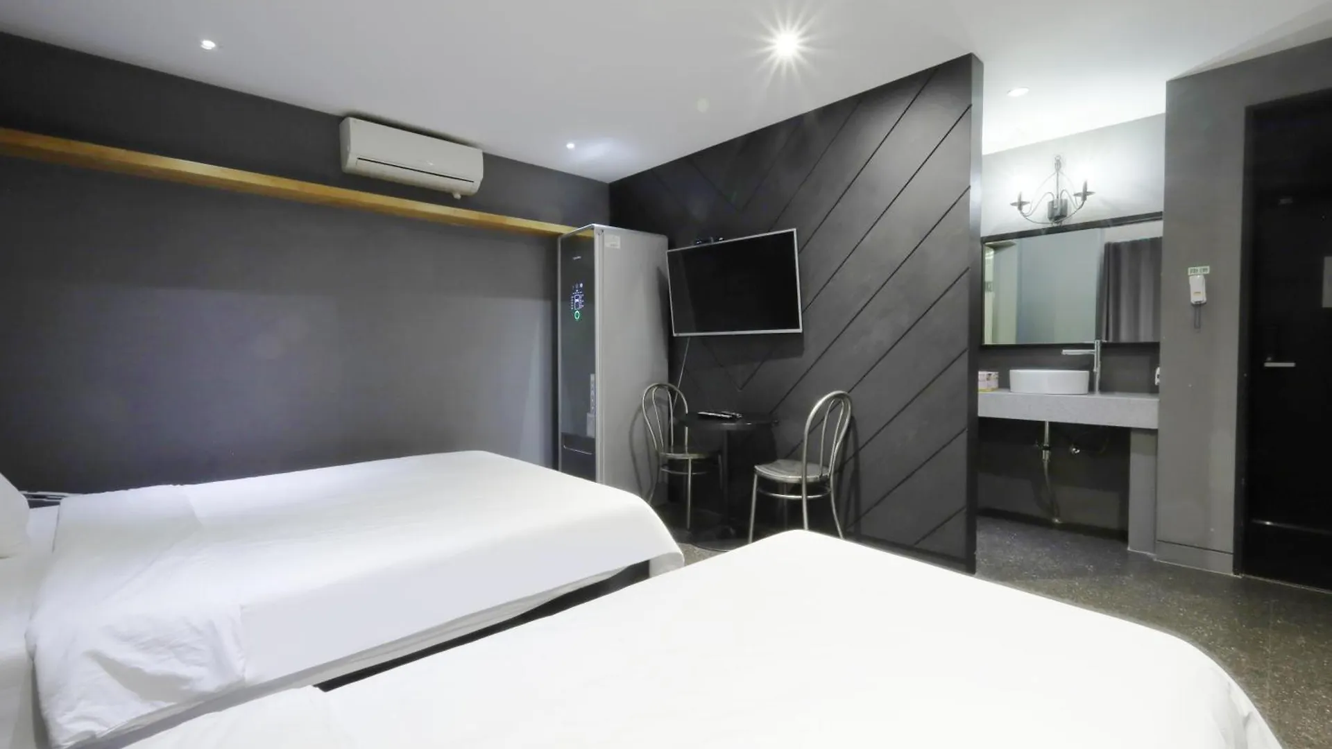 Ignis Hotel Busan 2*,  South Korea