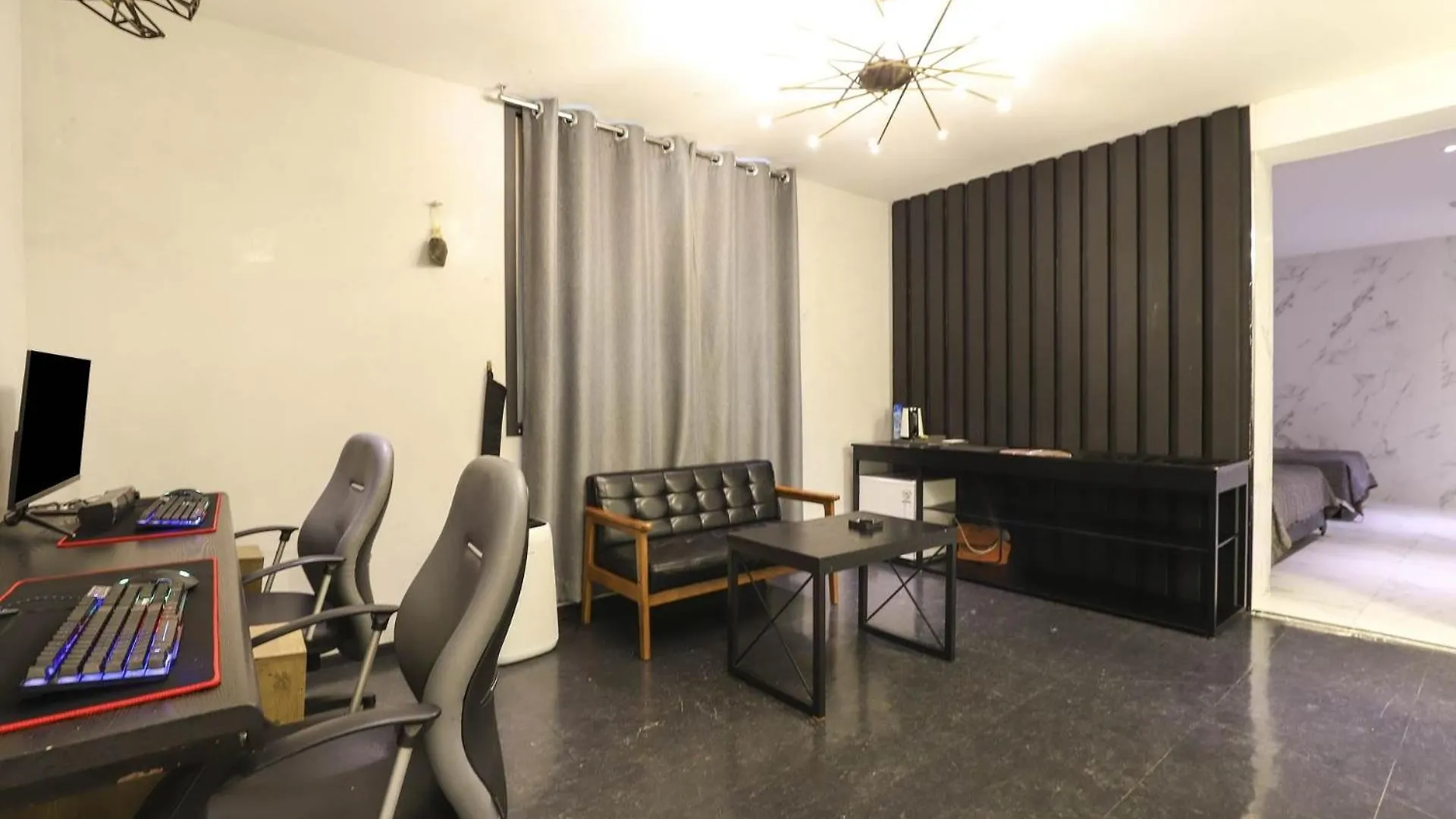 Ignis Hotel Busan 2*,