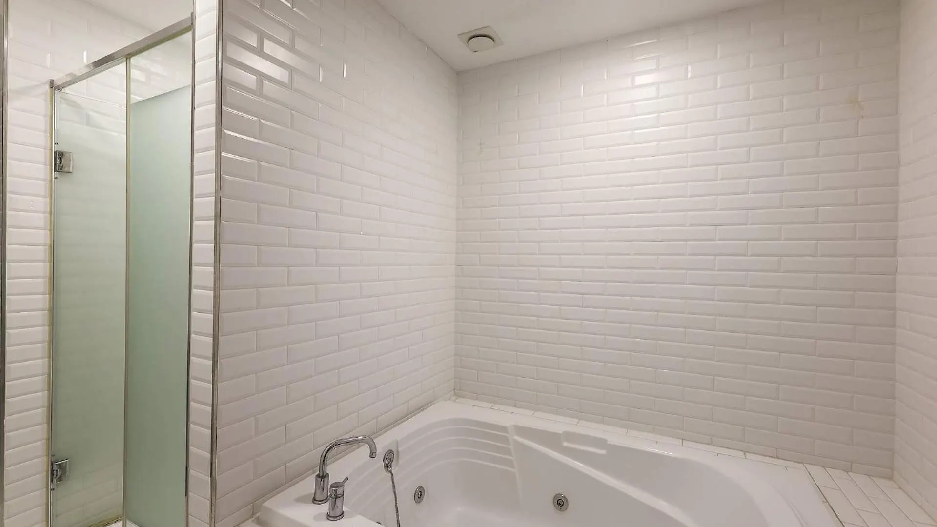 Ignis Hotel Busan