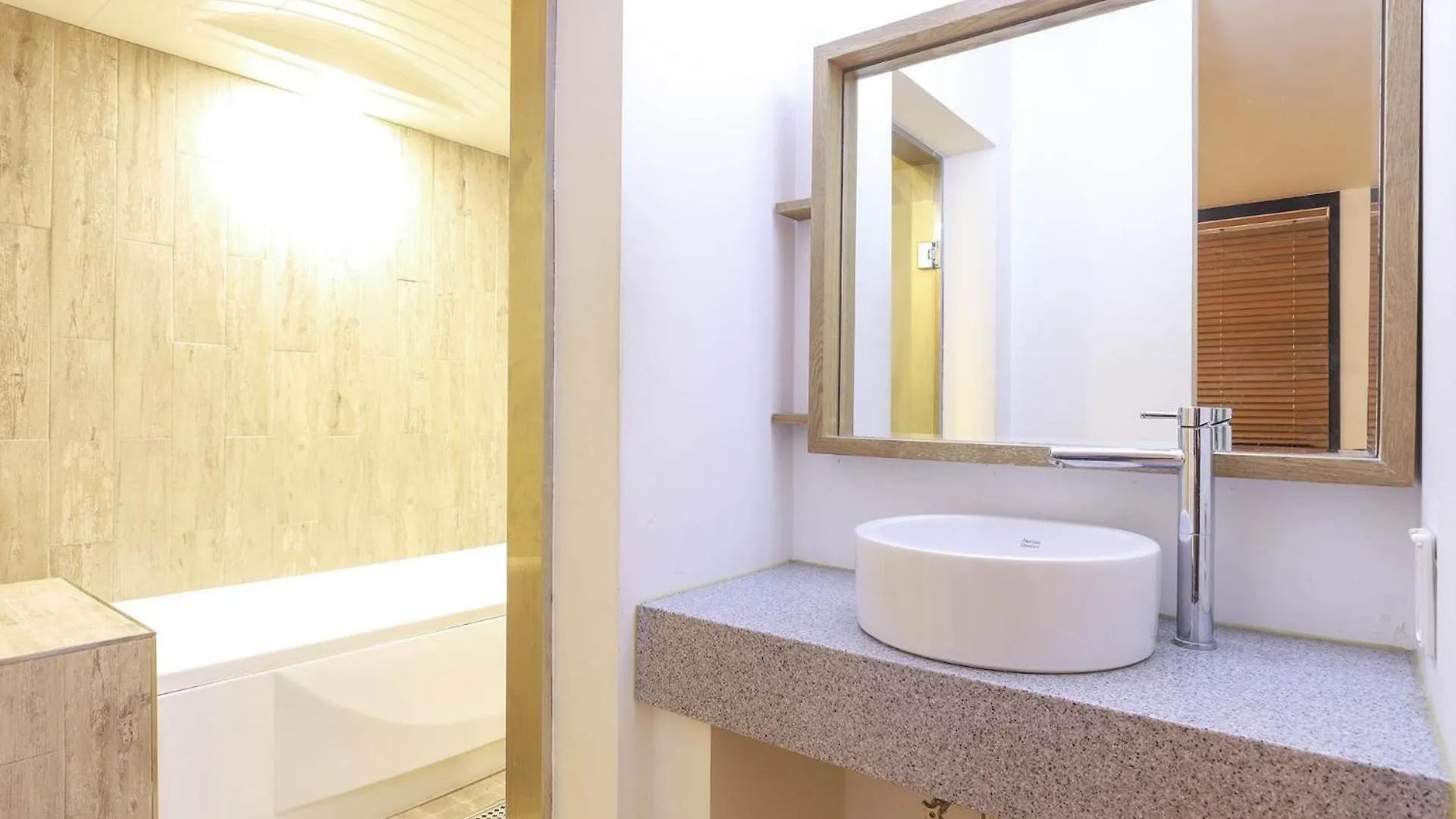 Ignis Hotel Busan 2*,  South Korea